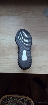 Yezzy Boost 350 V2 Black Non-Reflective - 5