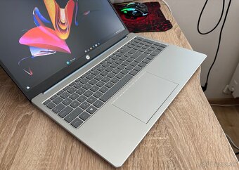 /15.6"/HP Notebook/4GB RAM DDR5/128GB NVMe SSD/Intel HD 2GB - 5