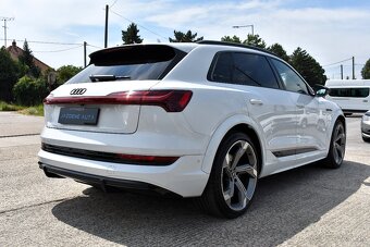 Audi Q8 S E-Tron - 5