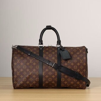 LOUIS VUITTON - 5