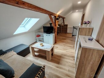 Rodinný dom s garážou -aj na podnikanie - 5