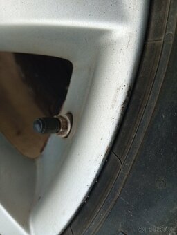 Predám pneumatiky elektroniky všetko - 5