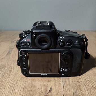 NIKON D800 s battery gripom - 5