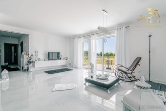 Exkluzívna Novostavba s Pozemkom v Obci Veselé - 5