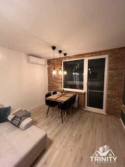 Na prenájom zariadený 2-izbový byt s balkónom v Nových Zámko - 5