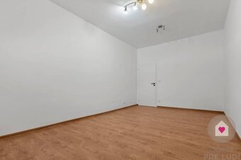 BA/KRAMÁRE - Prenájom 3i bytu vo výbornej lokalite na Kramár - 5
