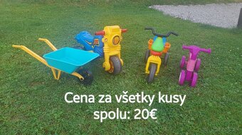 Rôzne hračky pre malé deti - 5