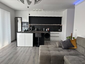 NOVOSTAVBA 2i byt s loggiou a parkovacím státim - 5