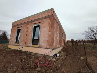 5-izbovy rodinný dom 15 minút od NR - 5