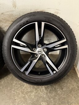 Zimná sada Volvo XC40 - 5x108 R19 , 235/50/19 Goodyear - 5