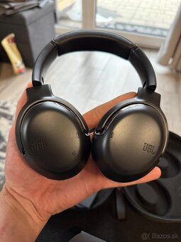 Predám slúchadlá JBL Tour One M2 - 5
