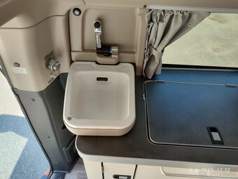 Autokaravan Ford transit custom Nugget - 5