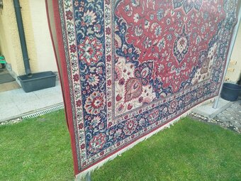 Koberec rozmerov 250350 cm predám. - 5