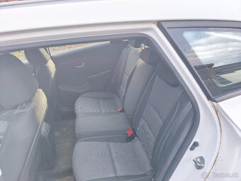 Hyundai i30 II facelift 1.6 CRDi Combi - 5