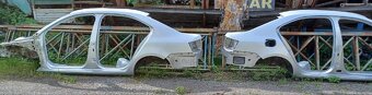 Škoda Octavia 3 bočnica - 5