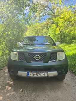 Nissan Pathfinder 2.5 rok 2006 - 5