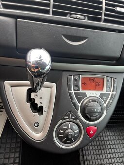 Peugeot 807 - 5