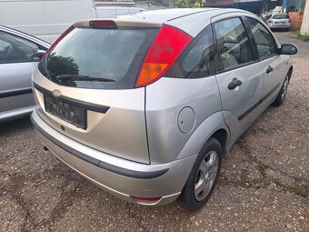 FORD FOCUS 1,6 BENZÍN AUTOMAT - 5