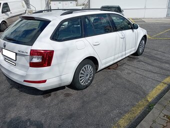 Octavia Combi 1.6 TDI 110k Active DSG - 5