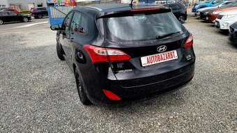 Hyundai i30 1.6i MPI DOHC CVVT Comfort benzín - 5