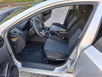Kia ceed SW 1,6CRDi 85kw r.v.2010 - 5