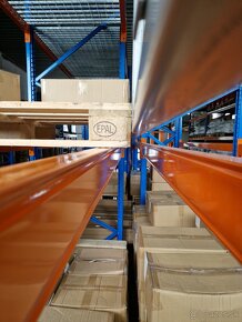 Paletový doraz na Regál. - 5