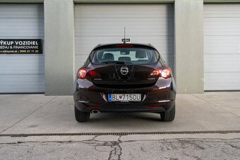 Opel Astra 1.4T 103kw M6, SR - 1.majitel - 5