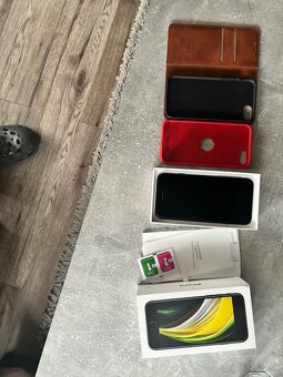 Iphone SE 2020 ( 2. generácia) 64GB cierny - 5