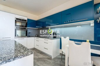 Exkluzívny 3i byt s lódžiou a 2 parkovacími miestami - 5