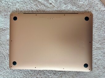 MacBook Air ružový - 5