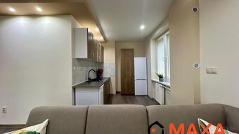 REZERVOVANÉ, Moderný 2-izbový byt so zasklenou loggiou, Seni - 5