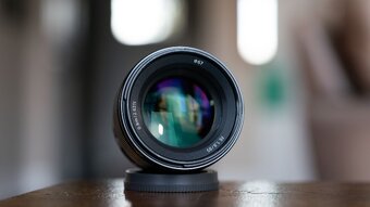 Sony FE 85mm f/1.8 (Full Frame, E-mount) - 5