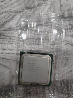 Predám procesory Intel® - 5