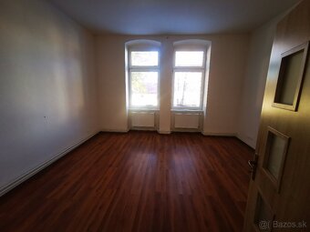 Na prenájom 2-izbový zrekonštruovaný byt- 66 m2. - 5