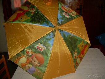 dětské deštníčky, kostýmy, teplákovka - 5