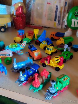 Kinder hračky 3 - 5