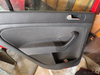 Predám ľavé zadné dvere golf plus - 5