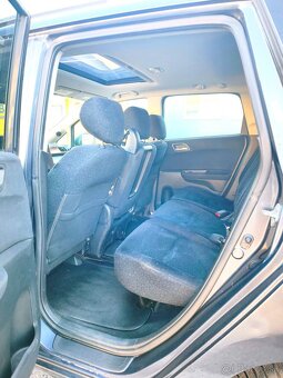 Honda FR-V - 5