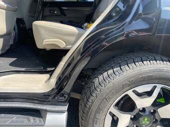 Mitsubishi Pajero 3,2 DiD 7 miestne - 5