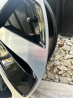 Original Volkswagen elektrón 5x112 R19 - 5