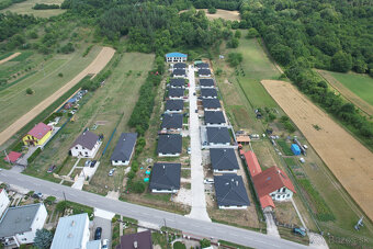 Na predaj exkluzívna, rozmerná vila obci Mikusovce pri Ilave - 5