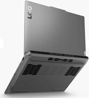 Lenovo LOQ 15IAX9 - 5