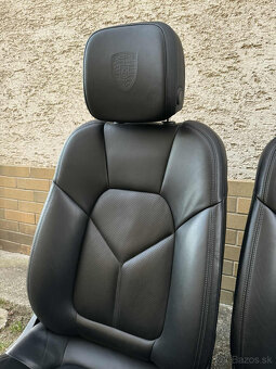 Sedadlá + tapacíre (čierna koža) Porsche Macan 95B - 5