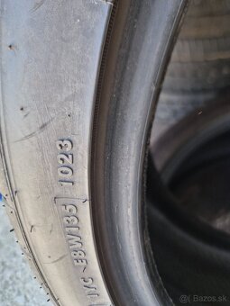 275/35R22 letné - 5