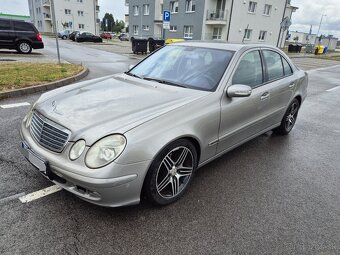 Predám Mercedes Benz W211 E220 CDI 90kw A/T R.v.2006 - 5
