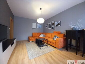 Rezervované: 3 izbový byt s balkónom Trnava- Nerudova - 5