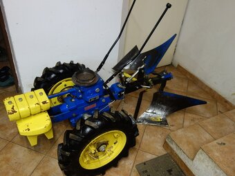 Prevodovka s diferenciálom a pluhom - 5