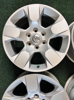 6x139.7 R18 Originál alu Dodge 5.Generace - 5