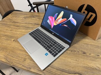 /HP Notebook/4GB RAM DDR5/128GB NVMe SSD/Intel HD - 5