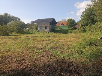slnečný pozemok v meste Šahy - 5
